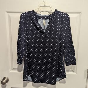 Blue and white dot top